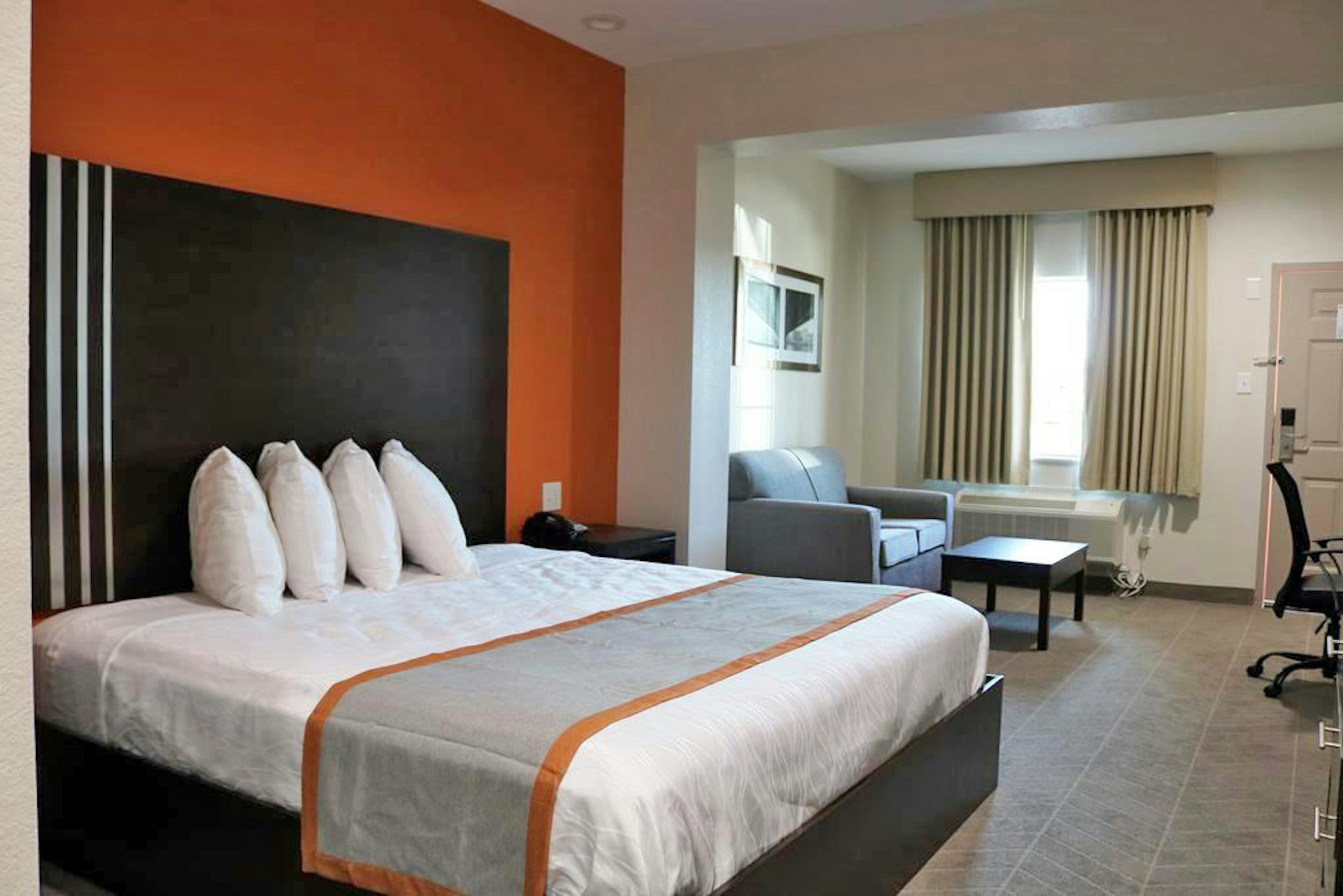 Scottish Inn and Suites IAH Airport 18/46
