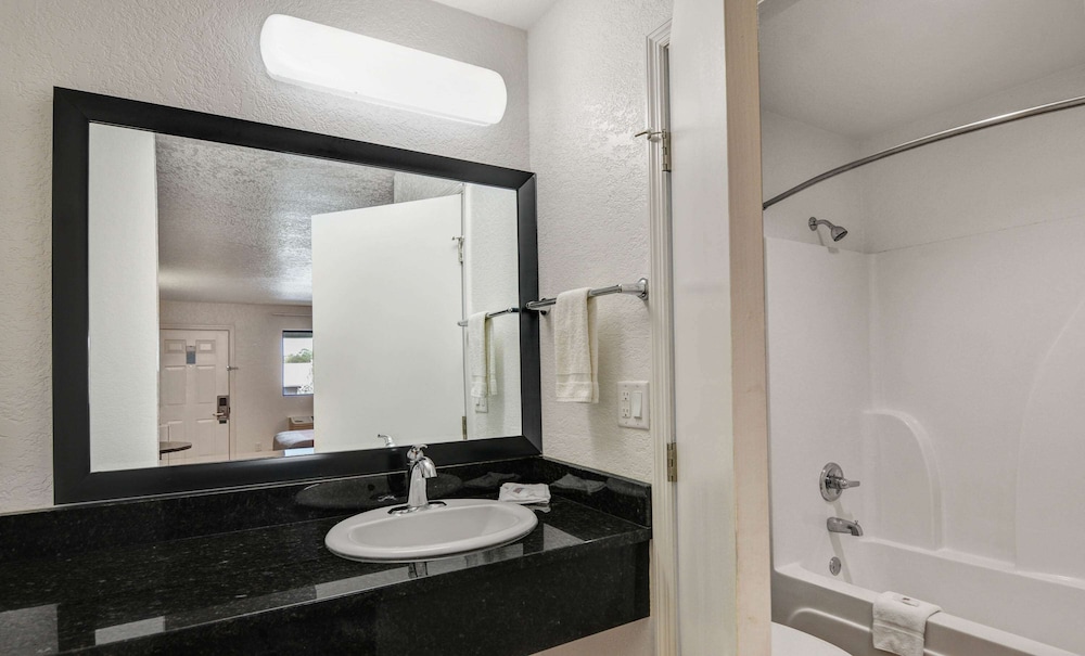 Motel6 Moultrie, GA 56/62