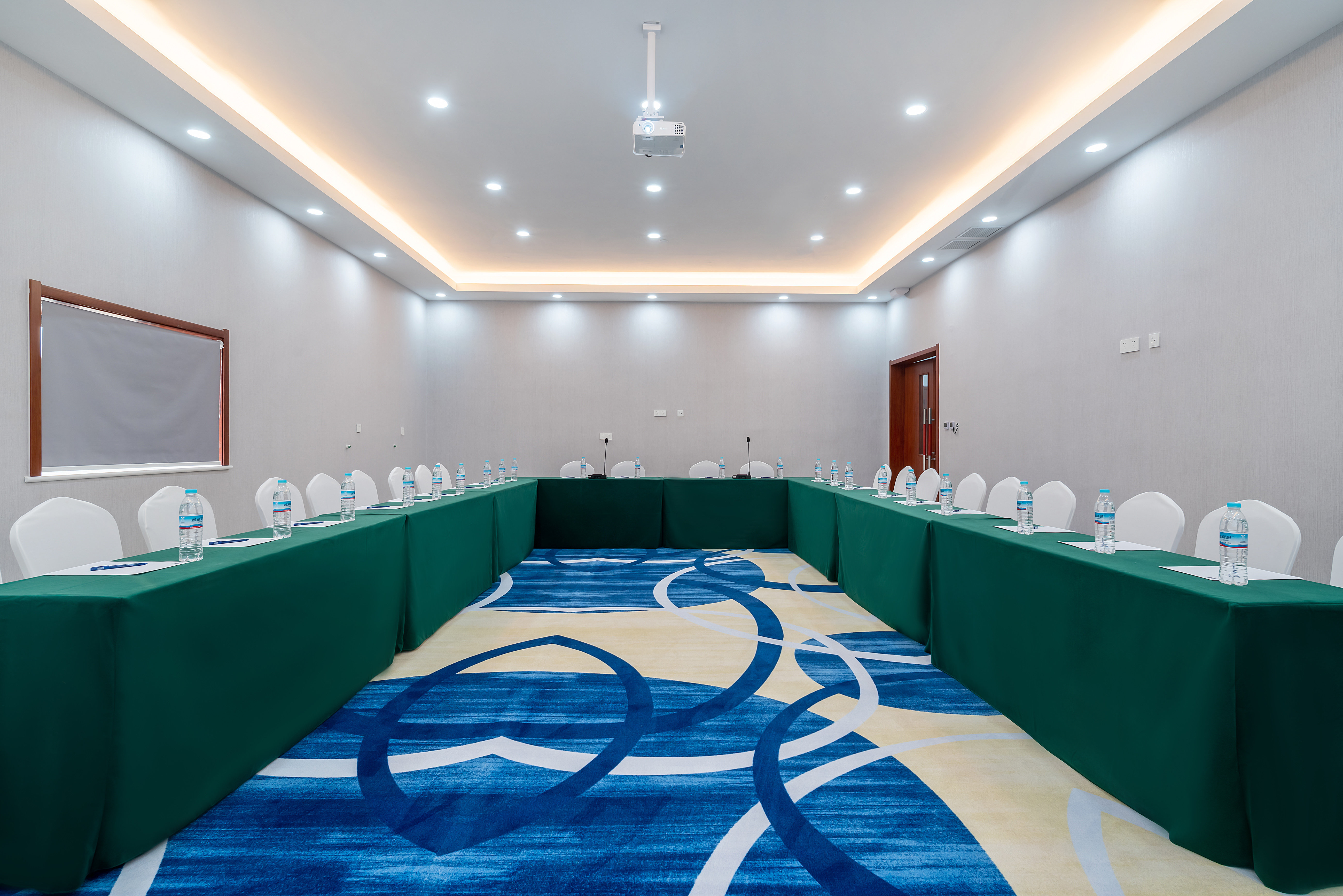 Holiday Inn Express Jinan Jingshi Road 33/36