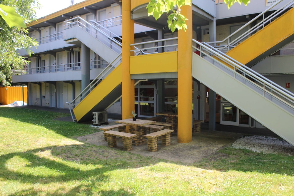 Premiere Classe Saint Quentin En Yvelines Elancour 40/41