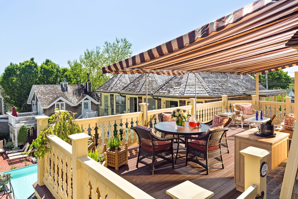 Brass Key Guesthouse - Adults Only 62/67