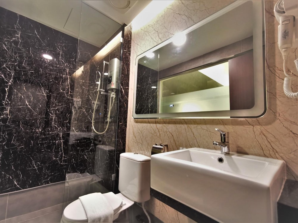 Prestigo Hotel 45/53