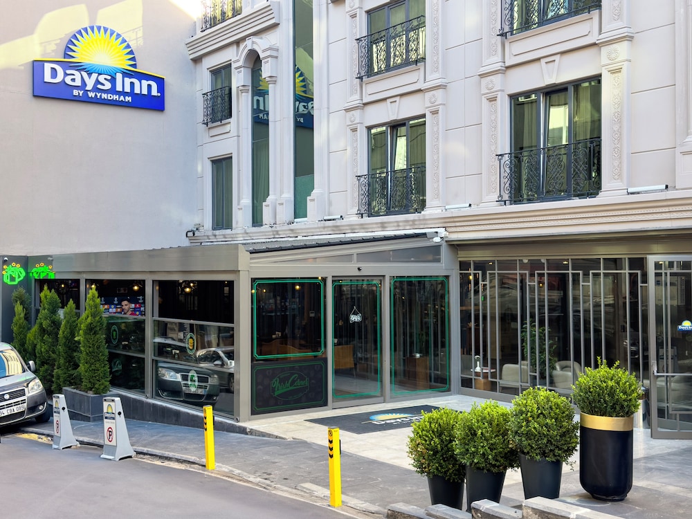 Days Inn by Wyndham Istanbul Bomonti 43/50