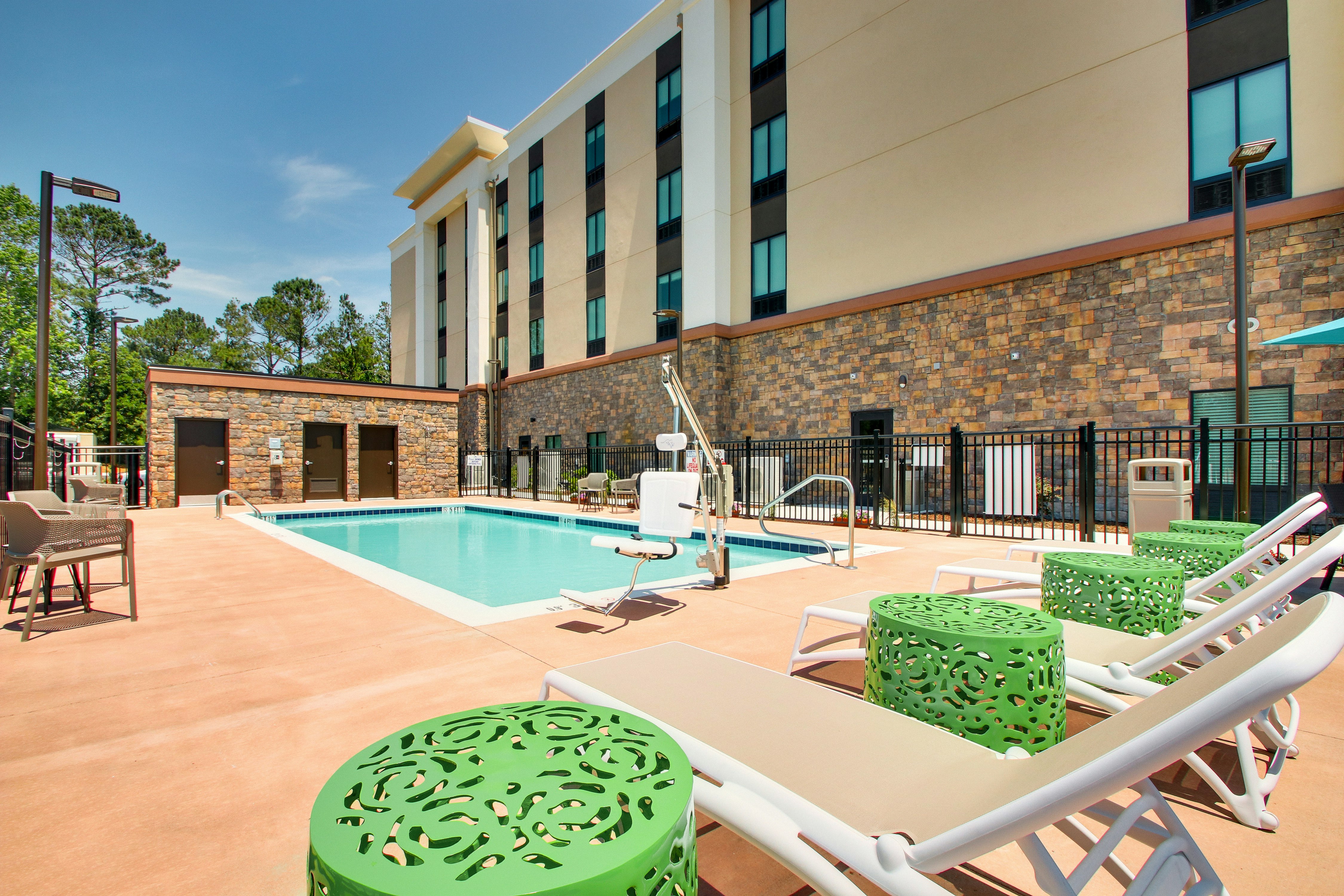 Hampton Inn And Suites Southport 56/56