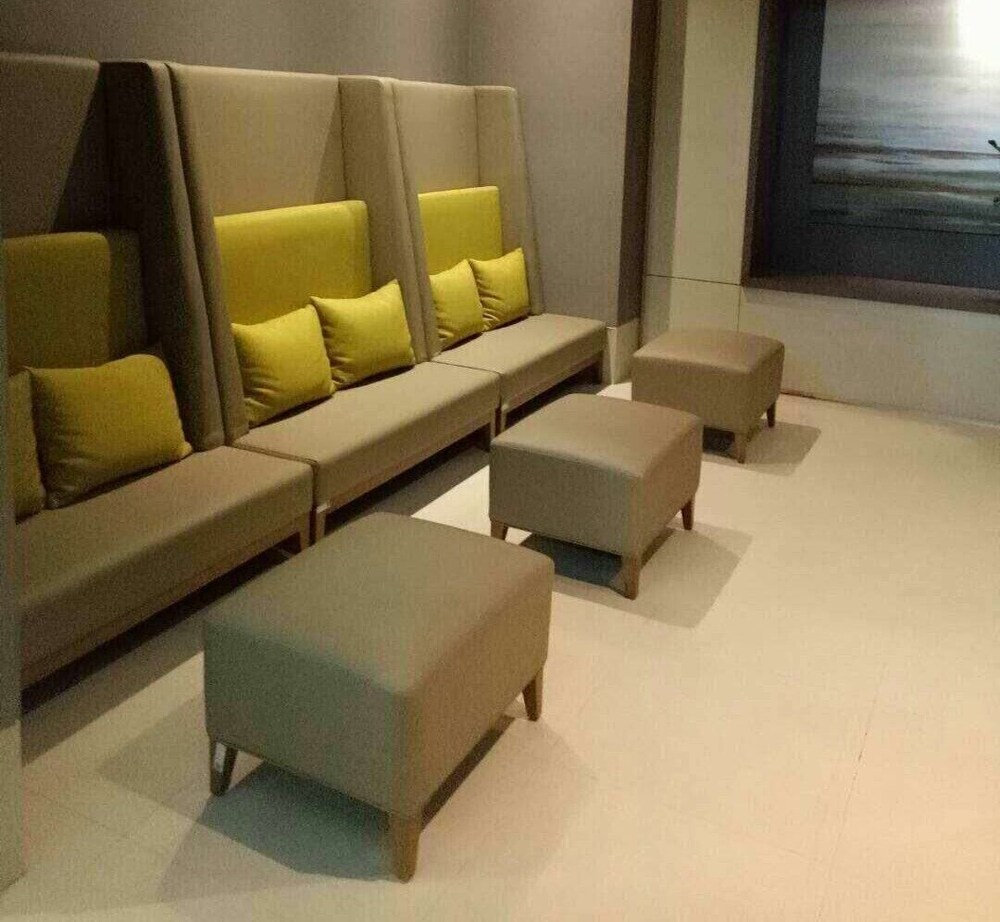One Uptown Residence Bgc 50/50