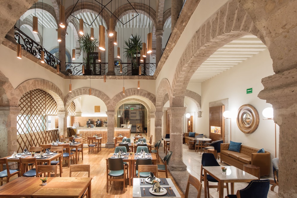 Herencia Hotel By Hosting House 39/50