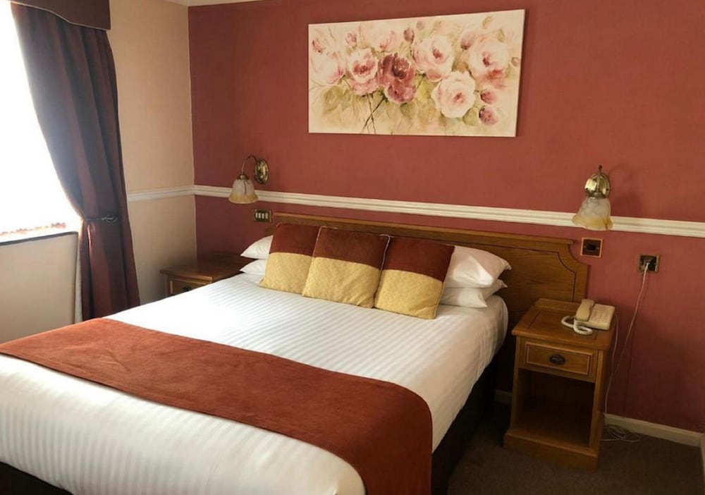 Beaufort Park Hotel 13/41