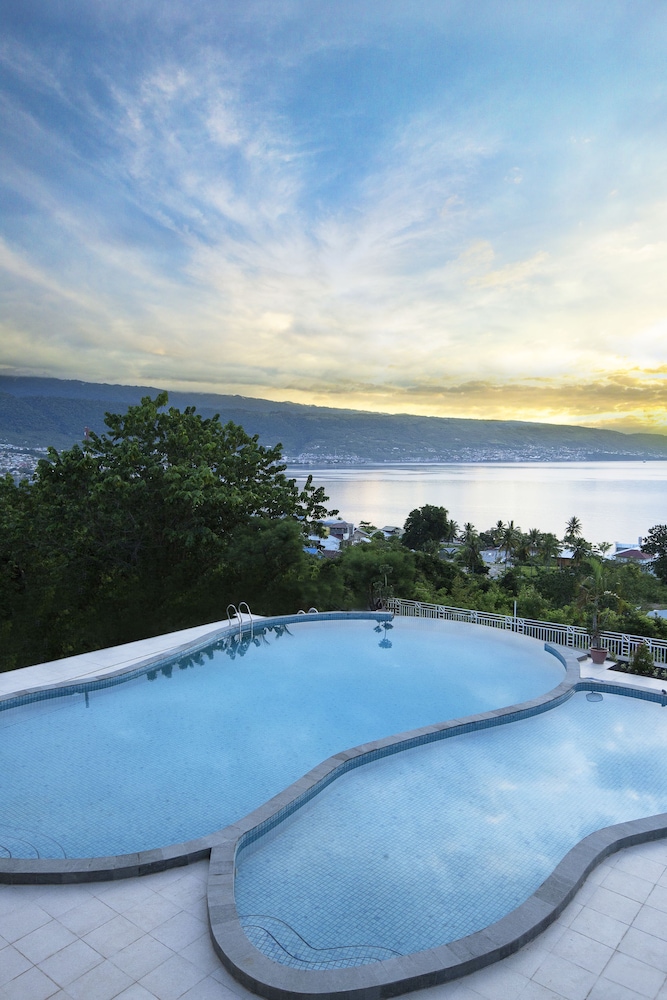 Hotel Santika Luwuk Sulawesi Tengah 19/42