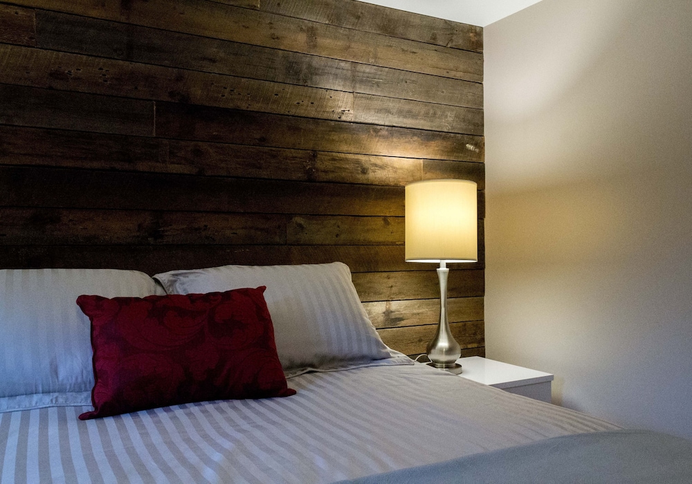 Lake Placid Inn: Residences 18/73