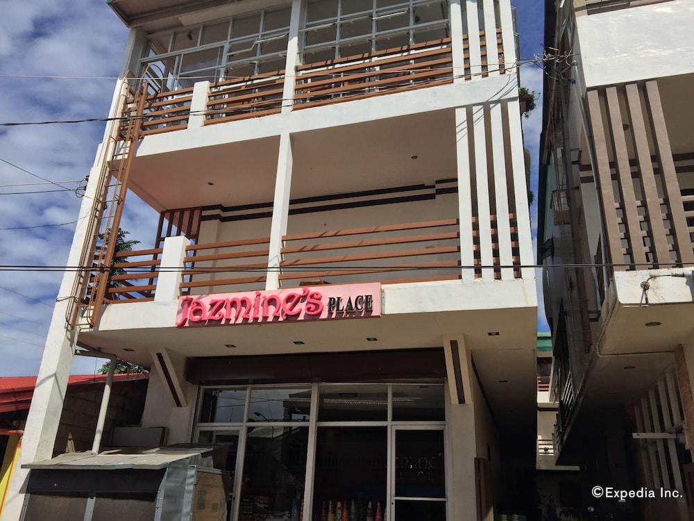 Jazmine S Place 3/45