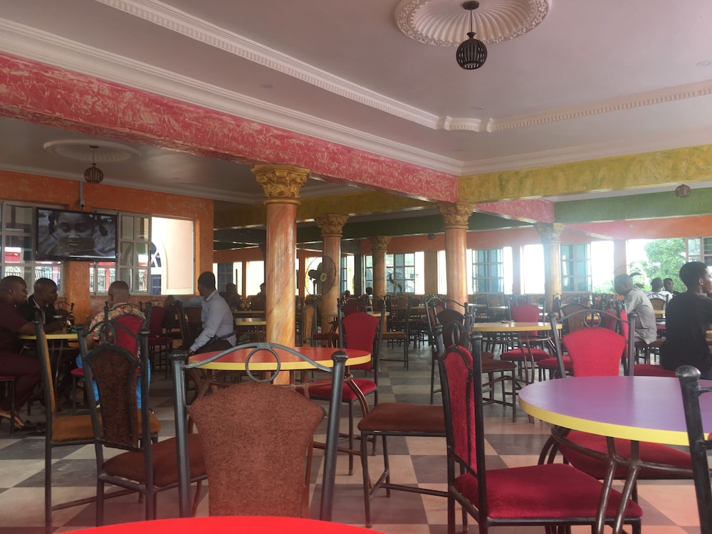 De Zone Hotel Ltd 17/26