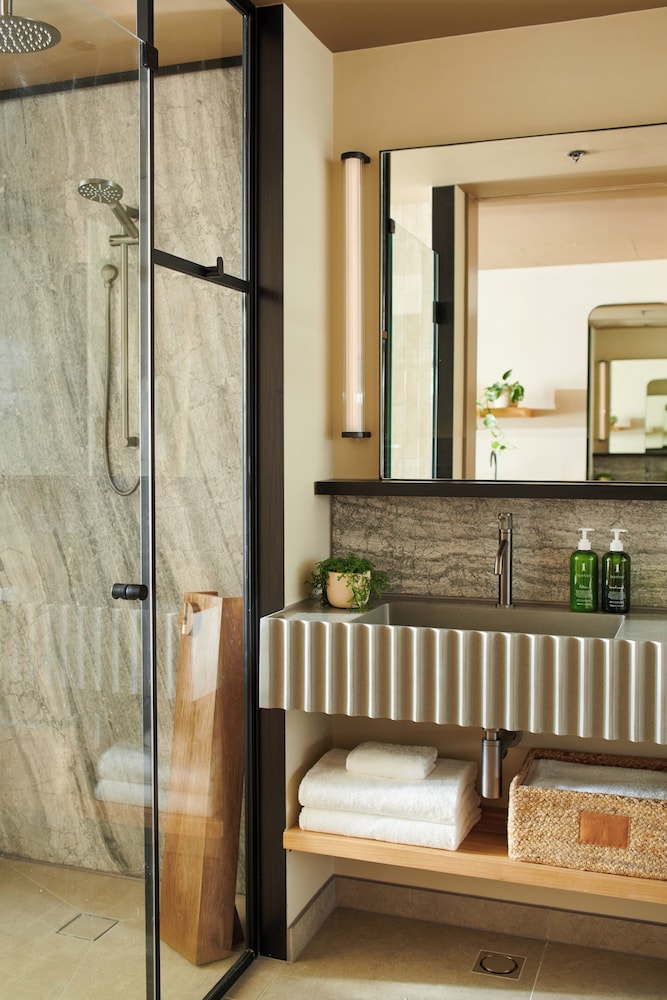 City, 2 Queen Beds، 1 Hotel Melbourne 2/2