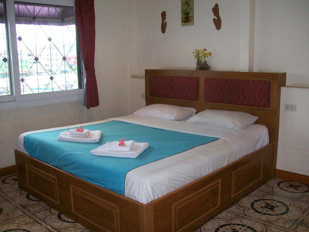 Chaiyapoon Inn 51/67