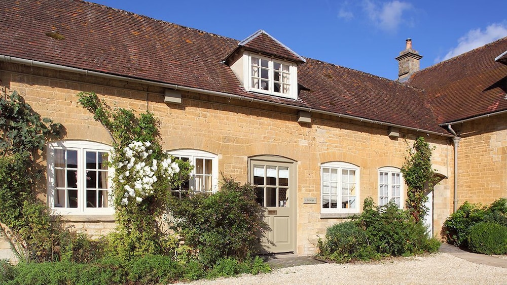 Saratoga Cottage 14/16