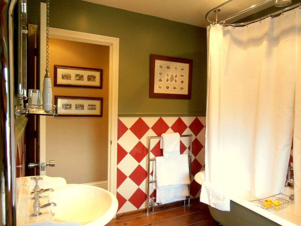 Hunters Rest Inn 3/50