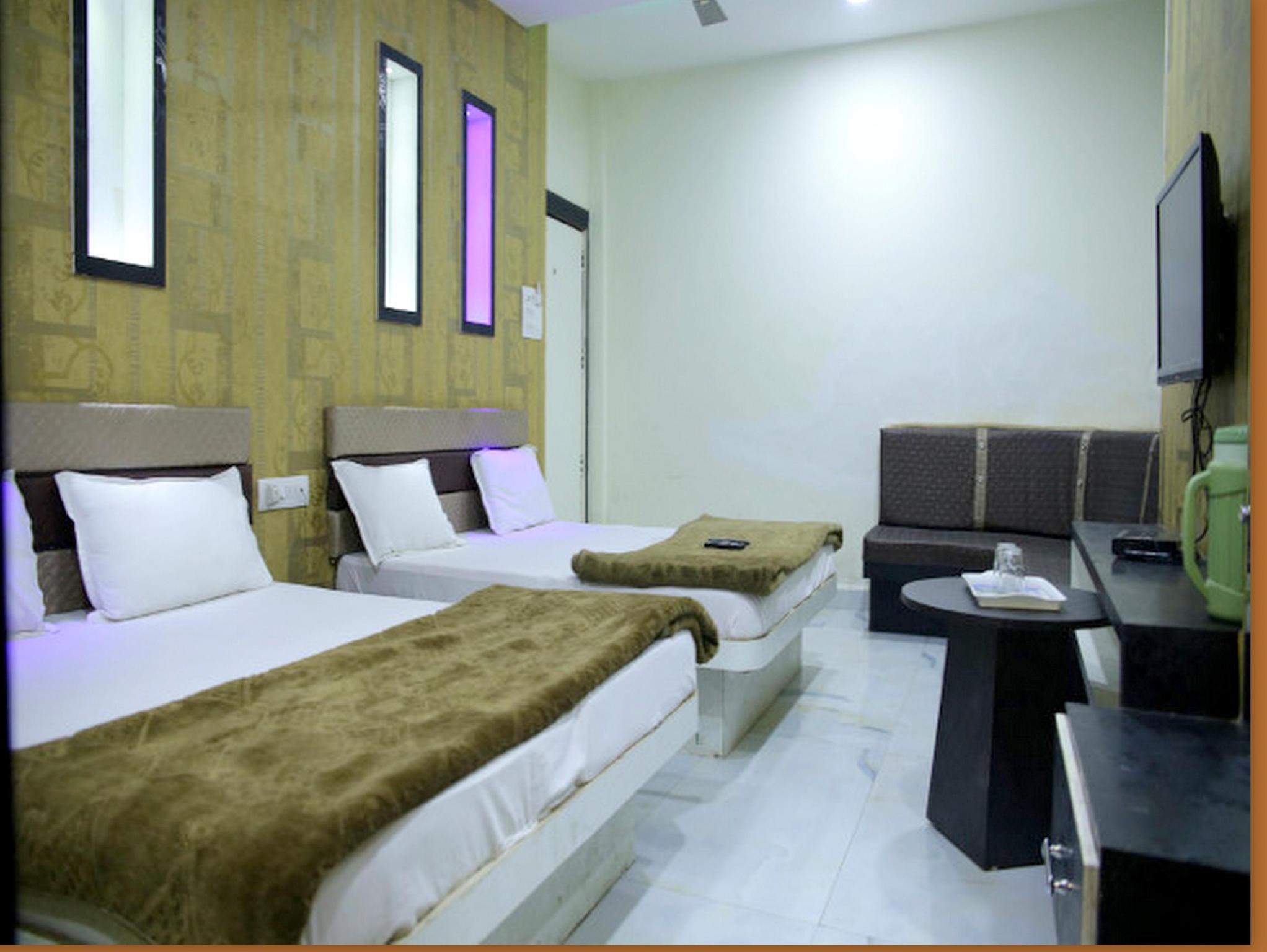 Oyo 13191 Hotel Atlas Palace 12/30
