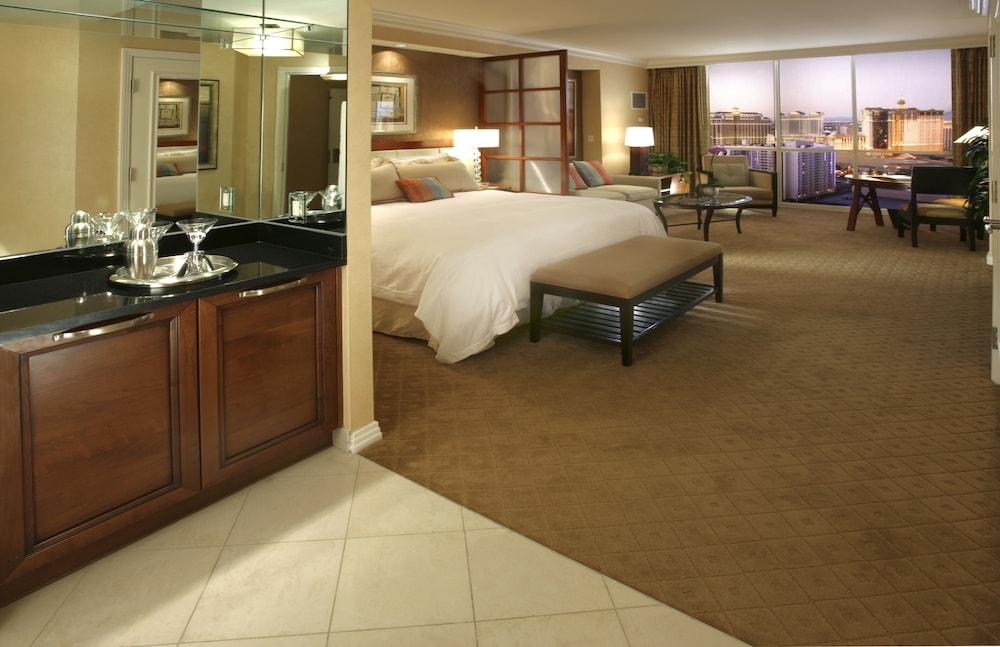 The Signature at MGM Grand - All Suites 20/60