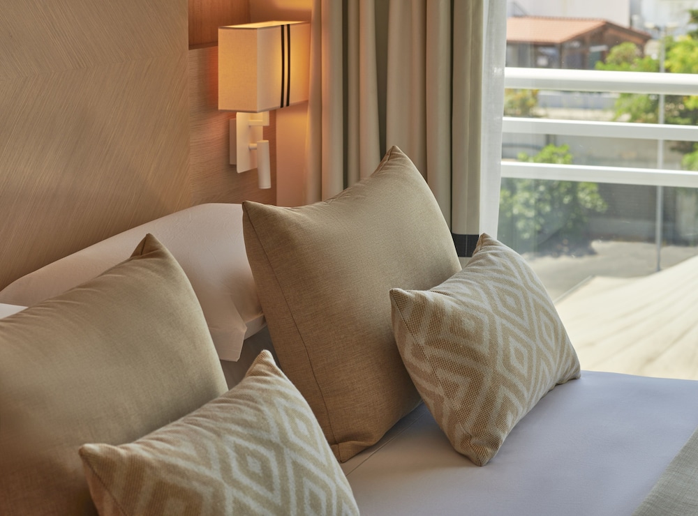 GranSerena Hotel 34/62