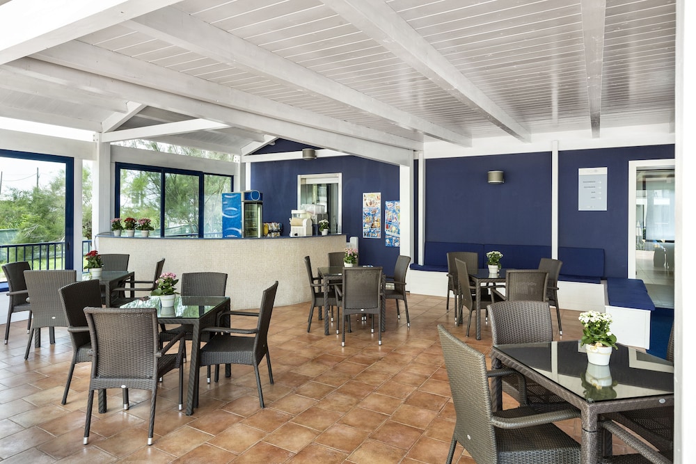 Tichos Greenblu Hotel 39/63