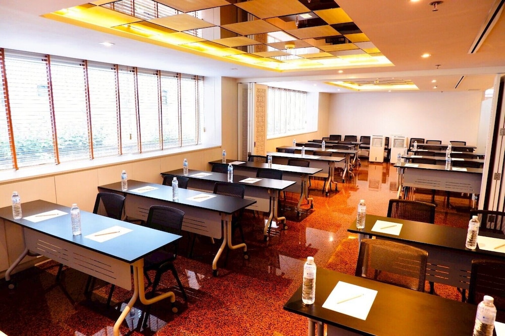 Furamaxclusive Pratunam Park Hotel 44/54