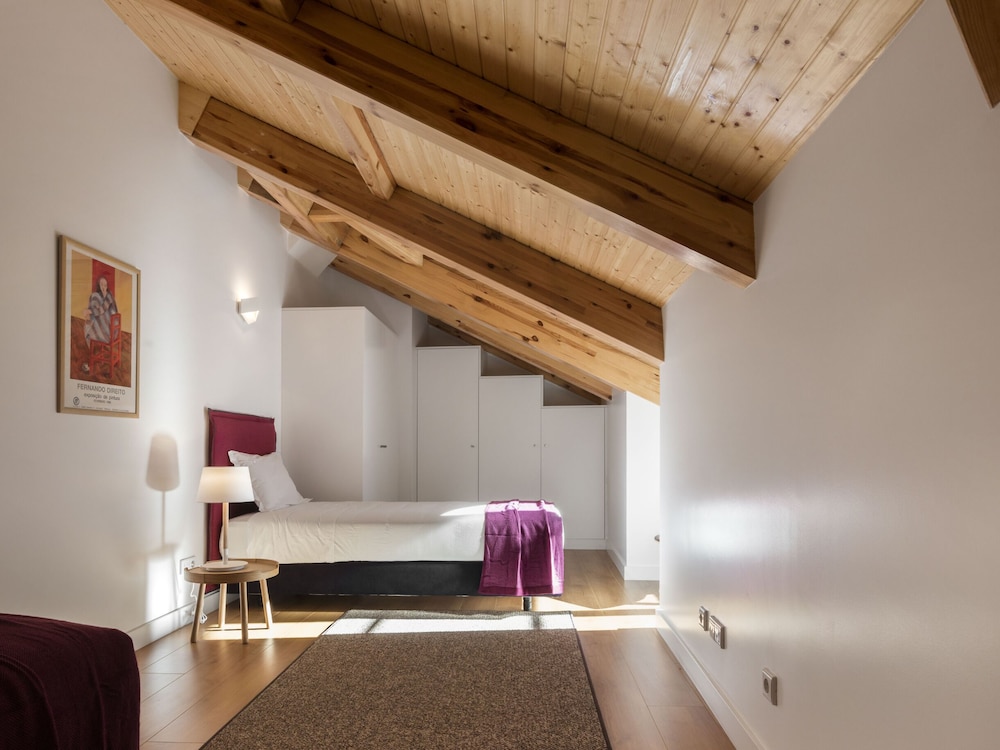 LISBON SERVICED APARTMENTS BAIXA CASTELO 8/74