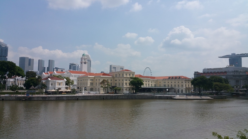Beat Capsules At Boat Quay 36/40