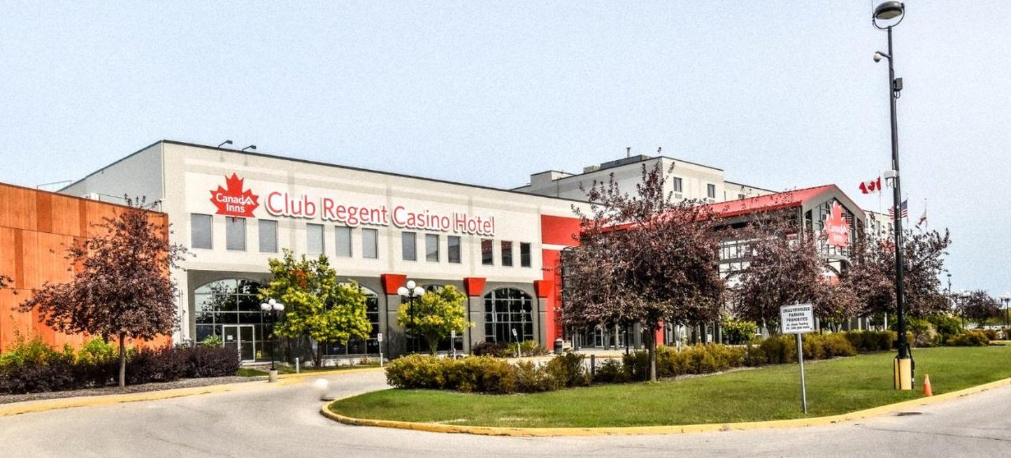 Canad Inns Destination Centre Club Regent Casino Hotel 2/46