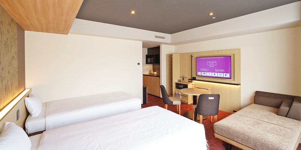 DELUXE, TWIN BEDS