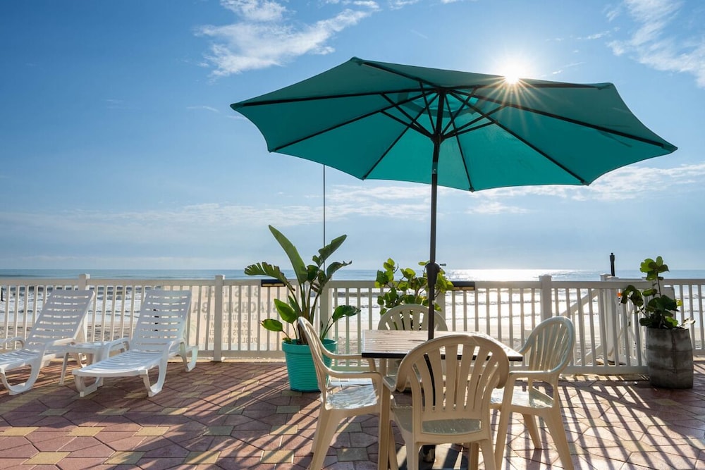 The Boardwalk Inn Suites 48/50