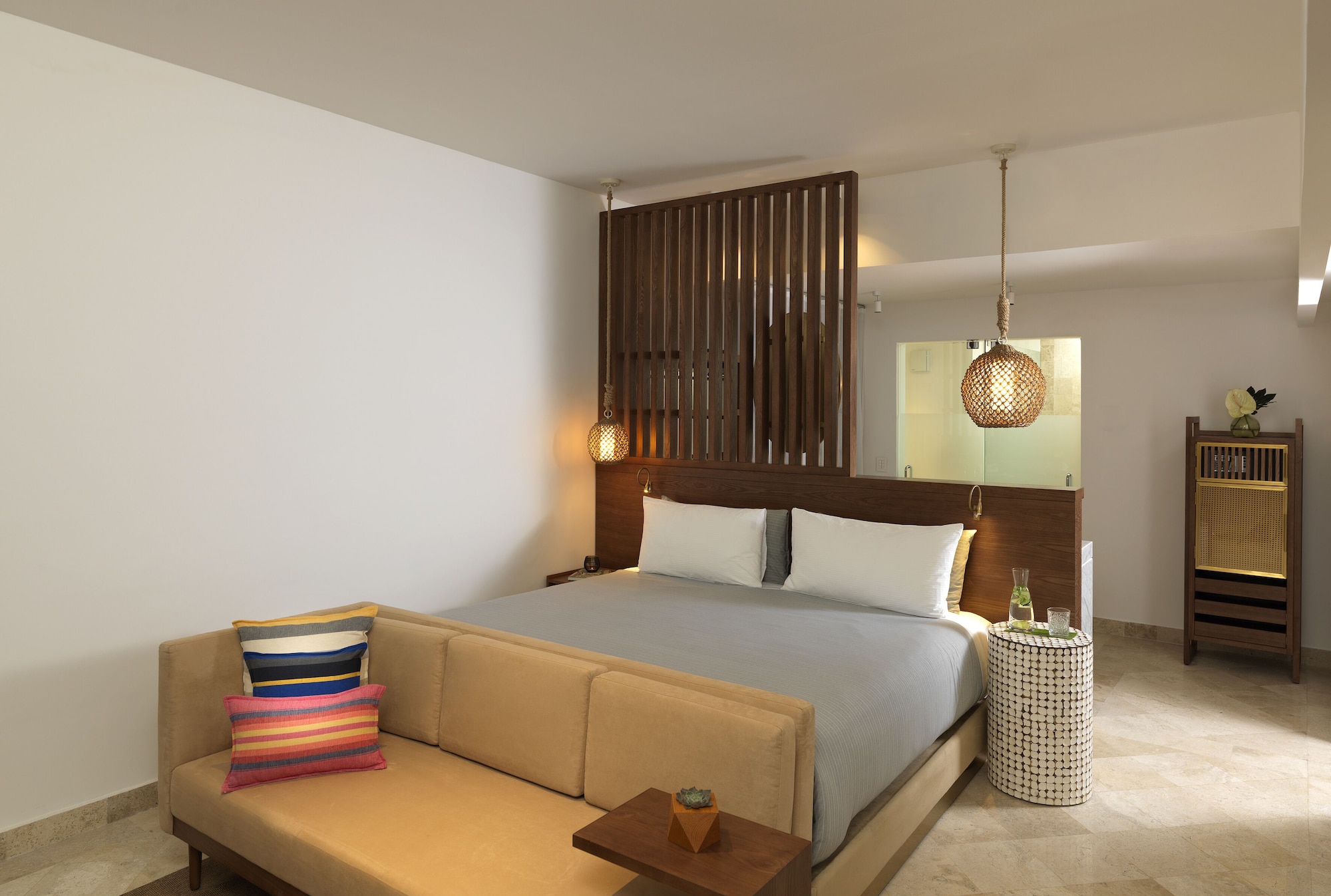 Master, Me, Suite, King Bed, Ocean Front