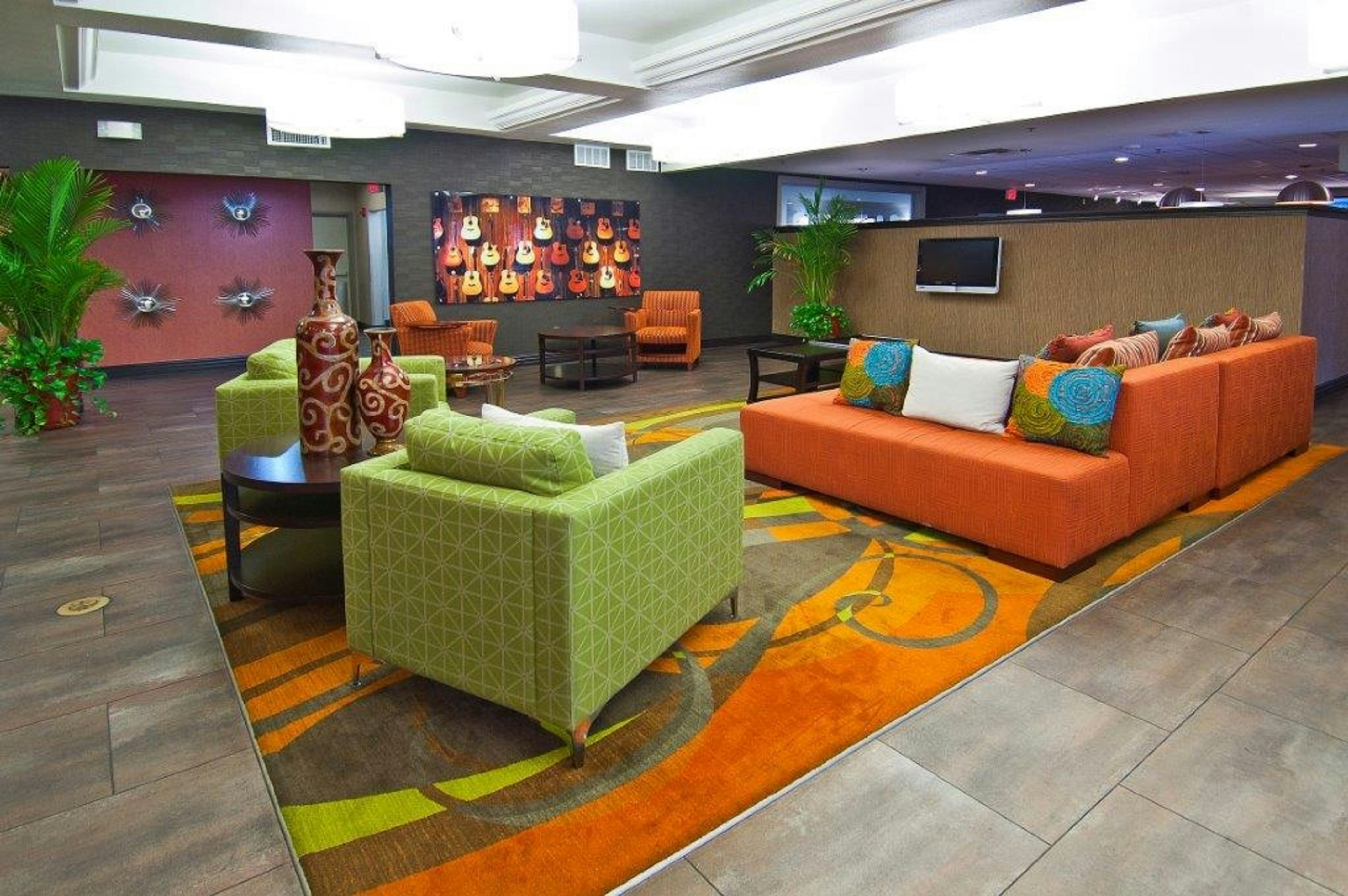 Holiday Inn Hotel Suites Slidell 48/79