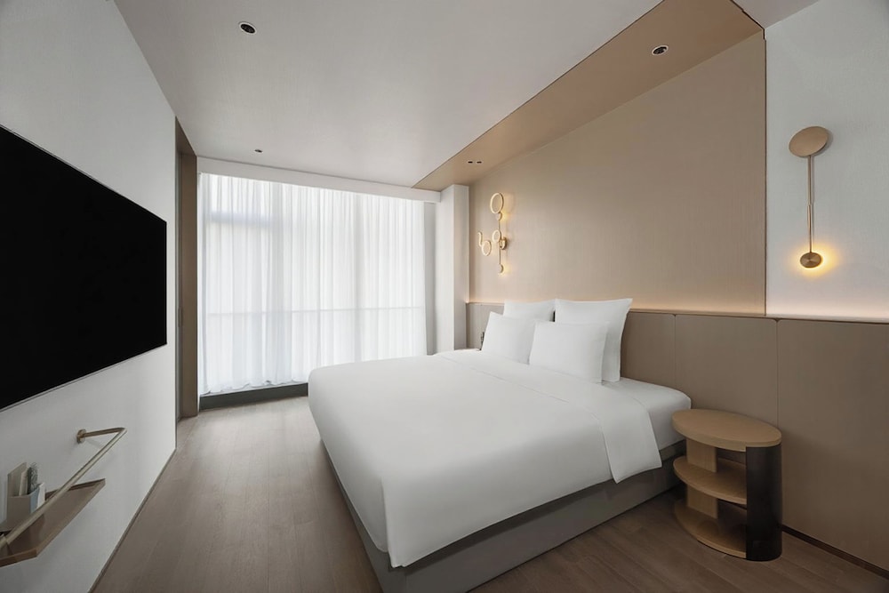 NOVOTEL KUNSHAN EAST 8/20