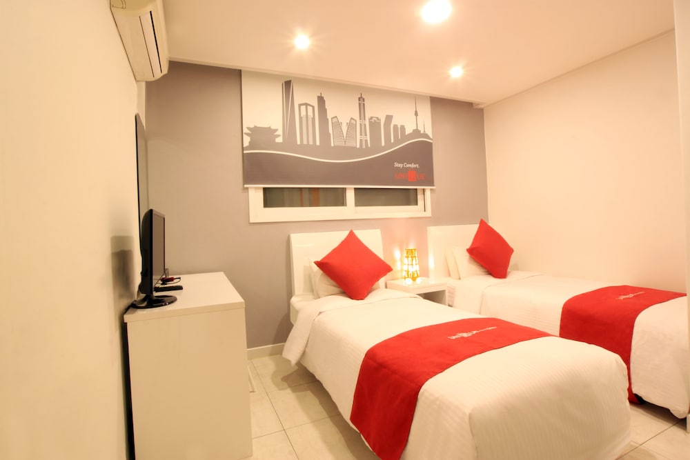 Three Seven Hotel 20/49