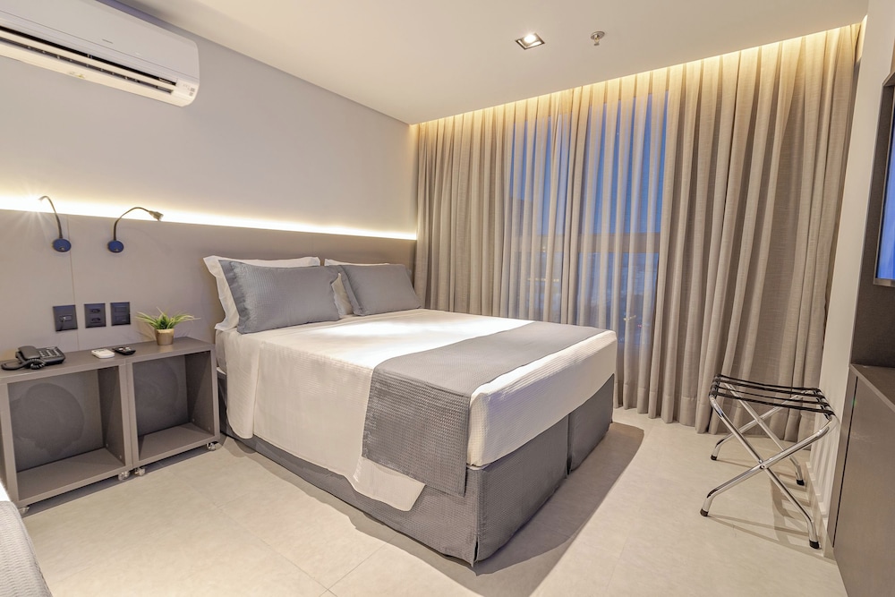SUPERIOR, DOUBLE OR TWIN BED, CITY VIEW, ACCESSIBLE