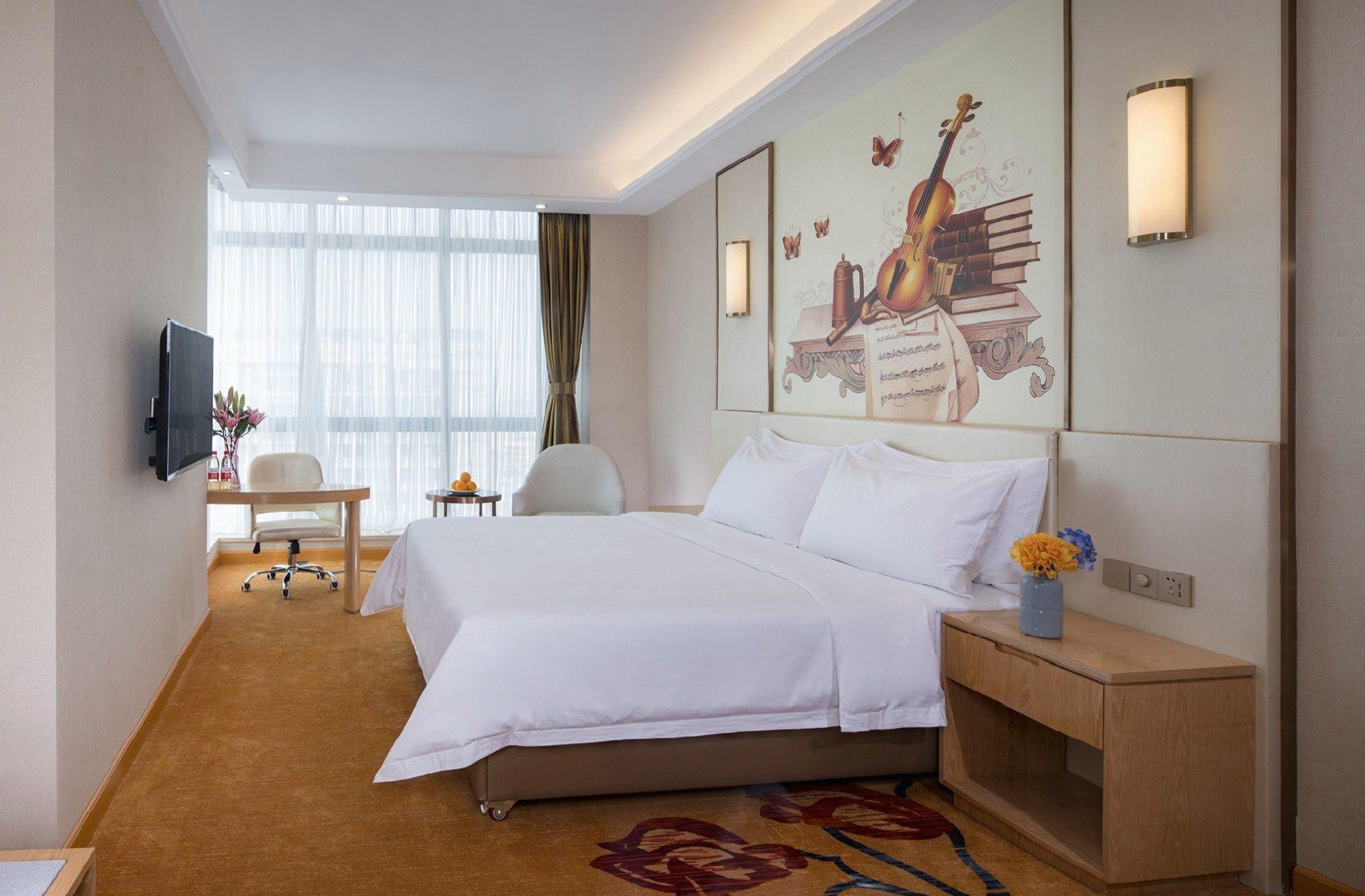 Vienna International Hotel (Zhuhai Tangjiawan University Town) 19/35