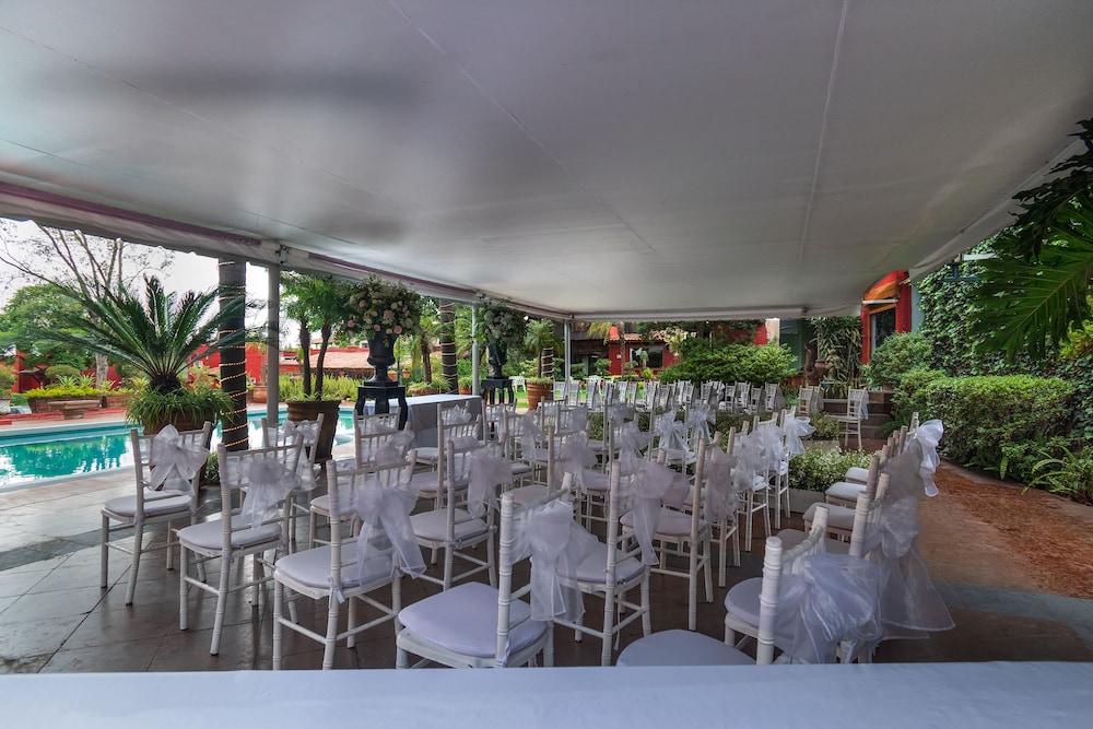 Villa San Jose Hotel And Suites 35/50