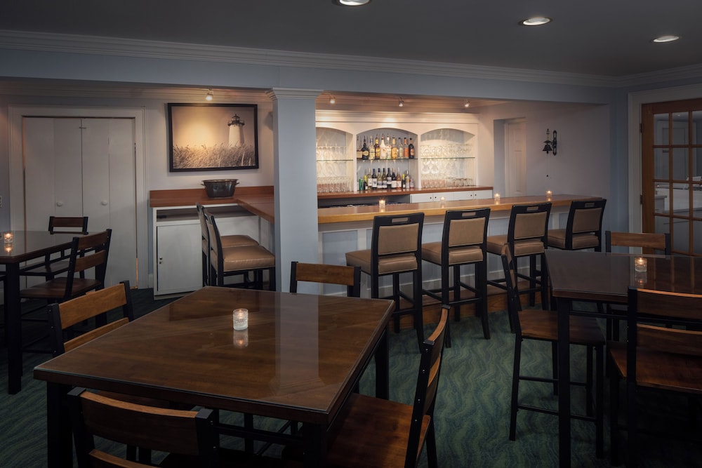 Surfside Hotel and Suites 38/57