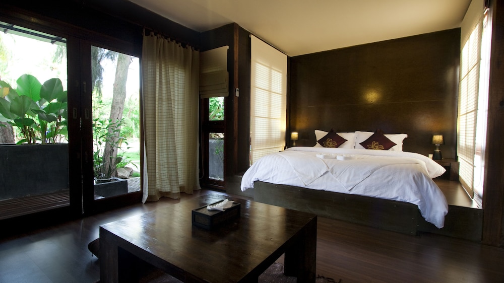 B52 BEACH RESORT 12/60