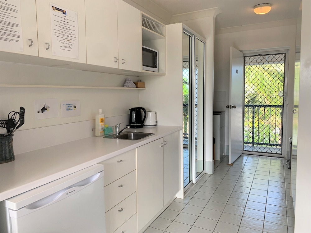 Broadwater Keys 9/72