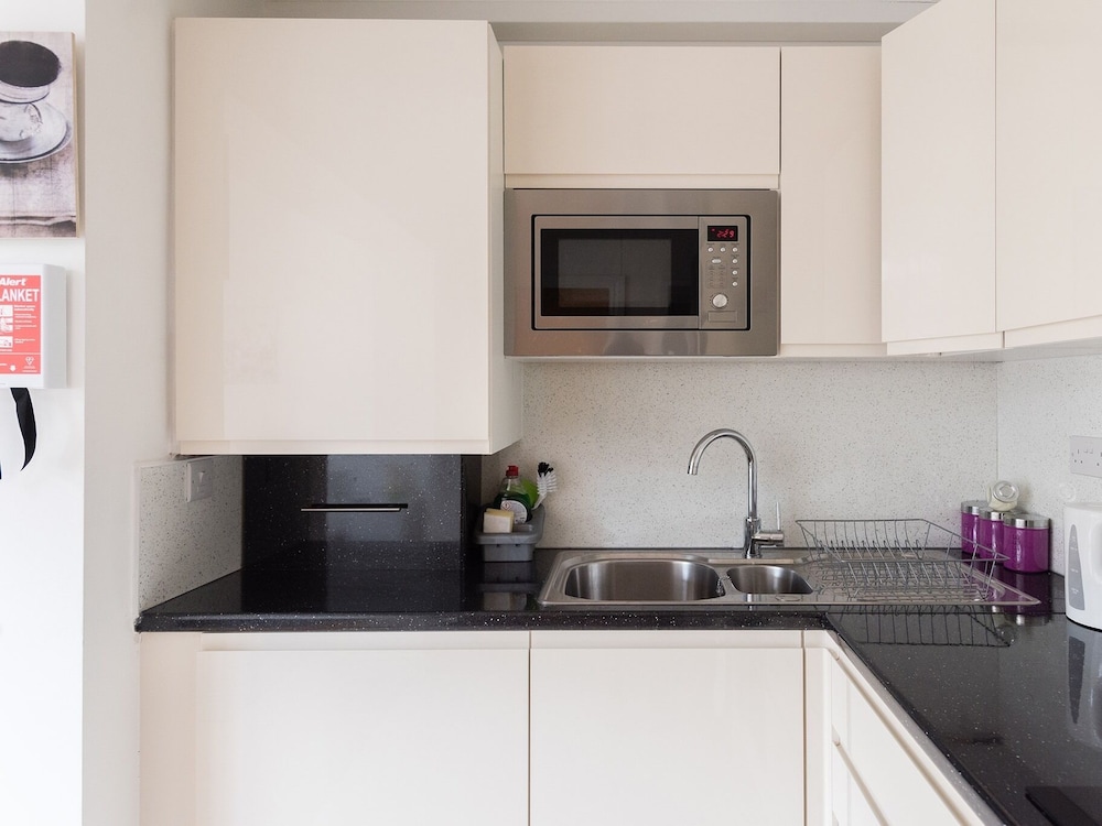 Canary Wharf Studios 49/50