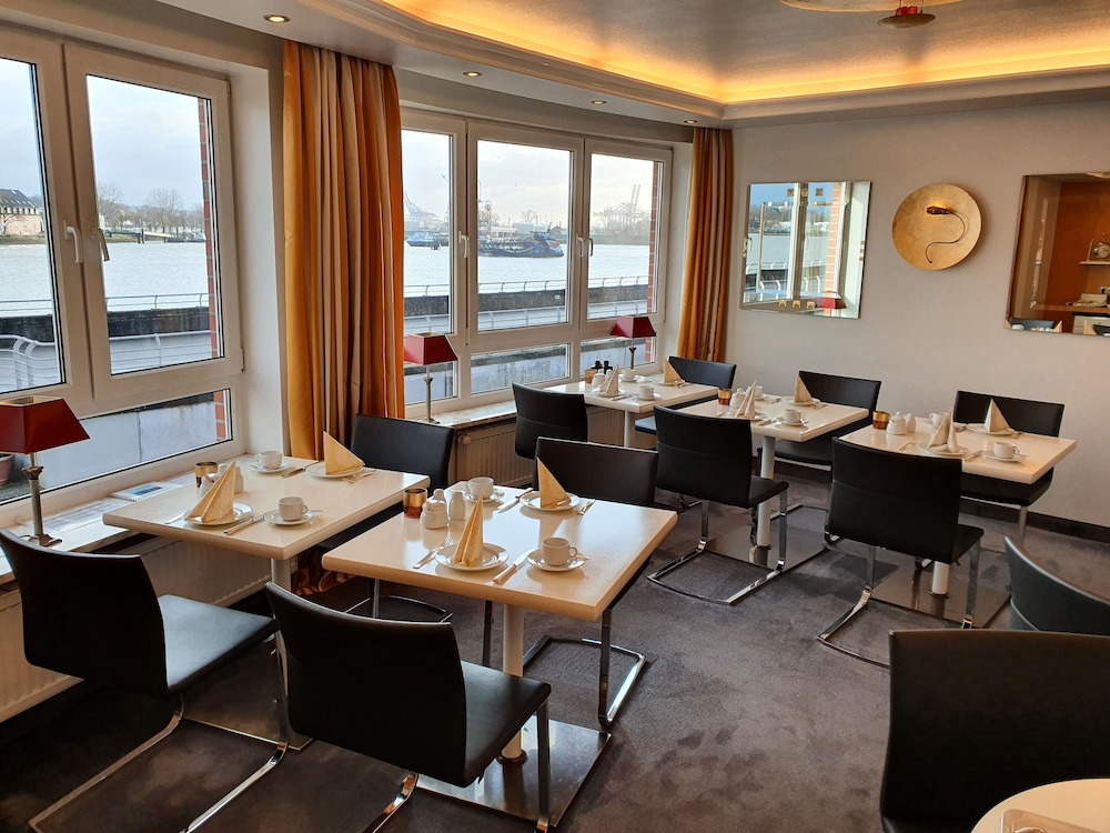Hotel AM ELBUFER 13/21