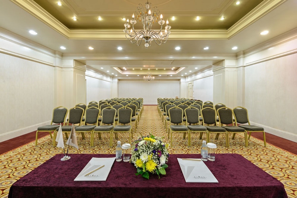 Rixos President Astana Hotel 77/85