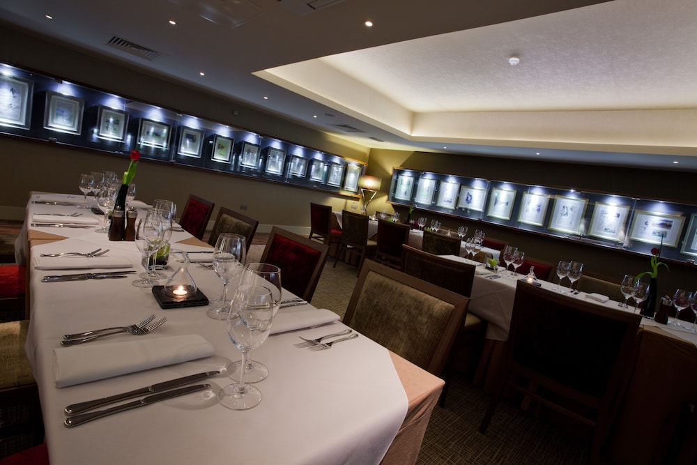 Fairmont Cheshire The Mere 34/49