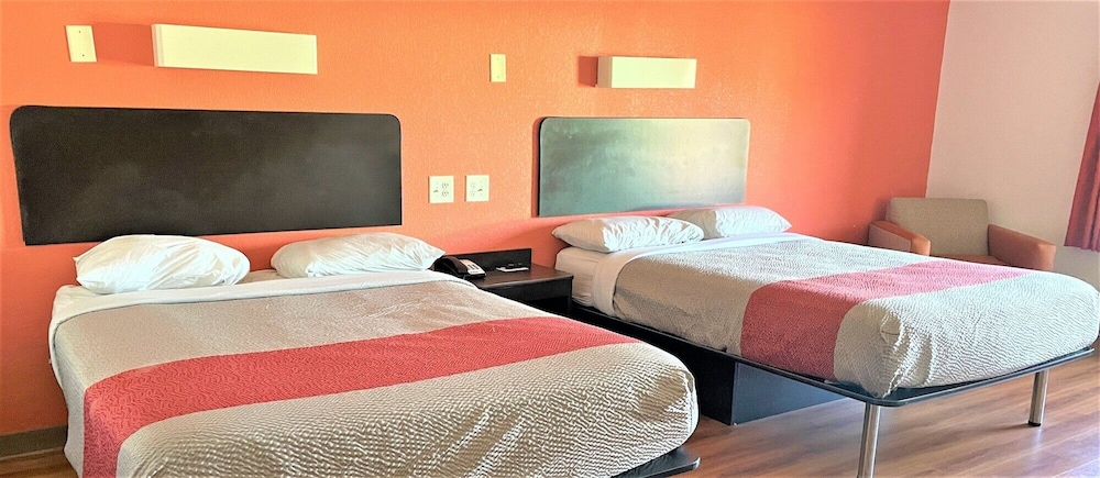 Motel6 White, GA - Cartersville 17/36