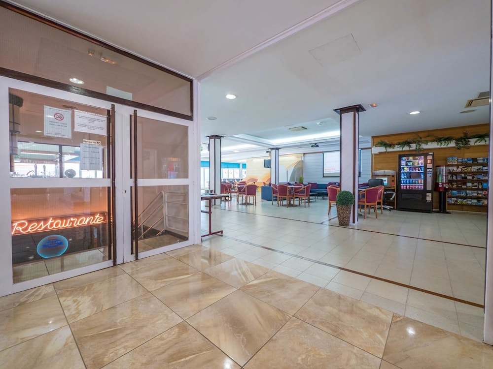 Golden Sand Hotel 7/47
