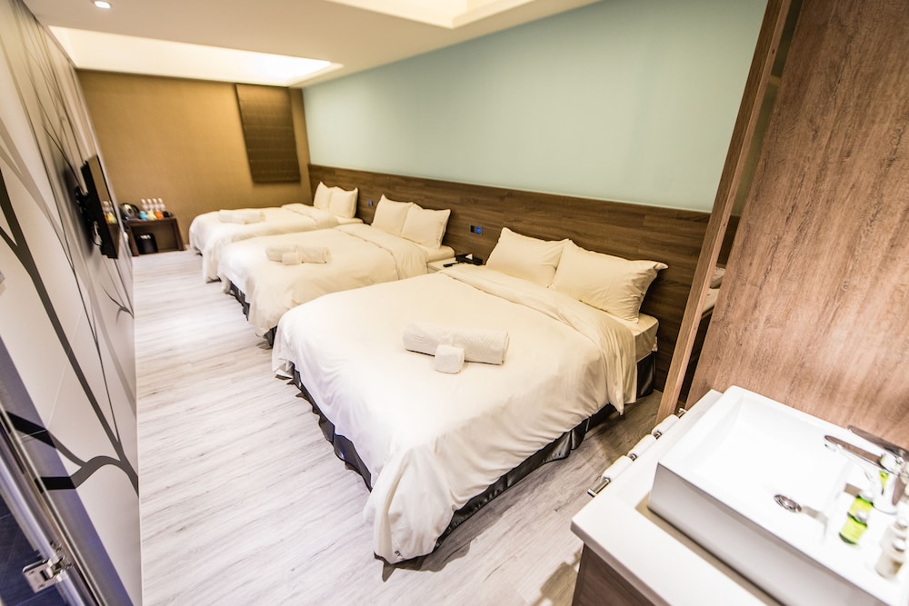 Bv Hotel 13/41