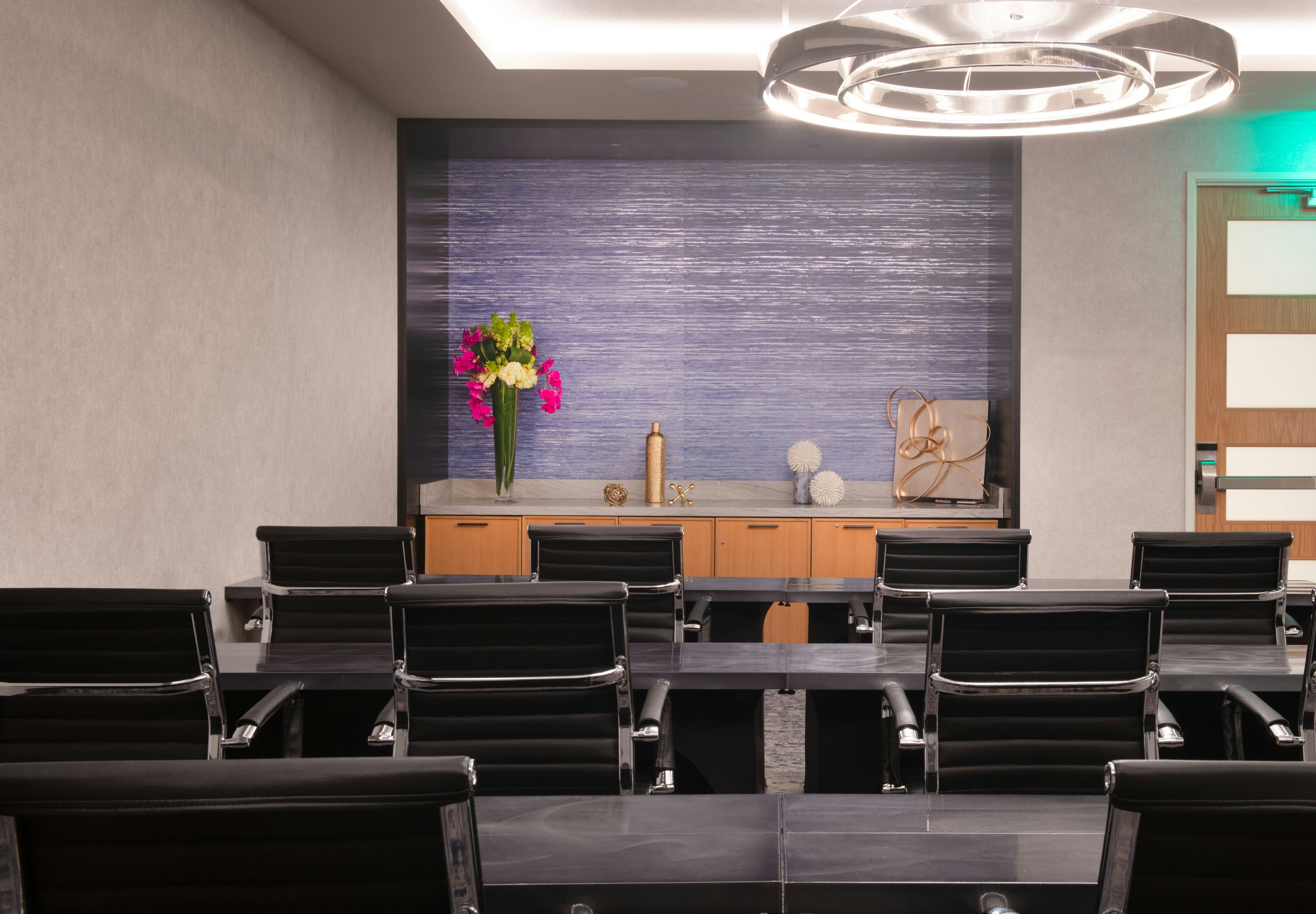 The Charter Hotel Seattle Curio Collection by Hilton 72/81