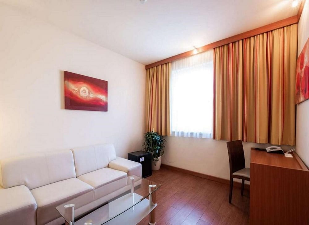 City Hotel Budapest 14/28