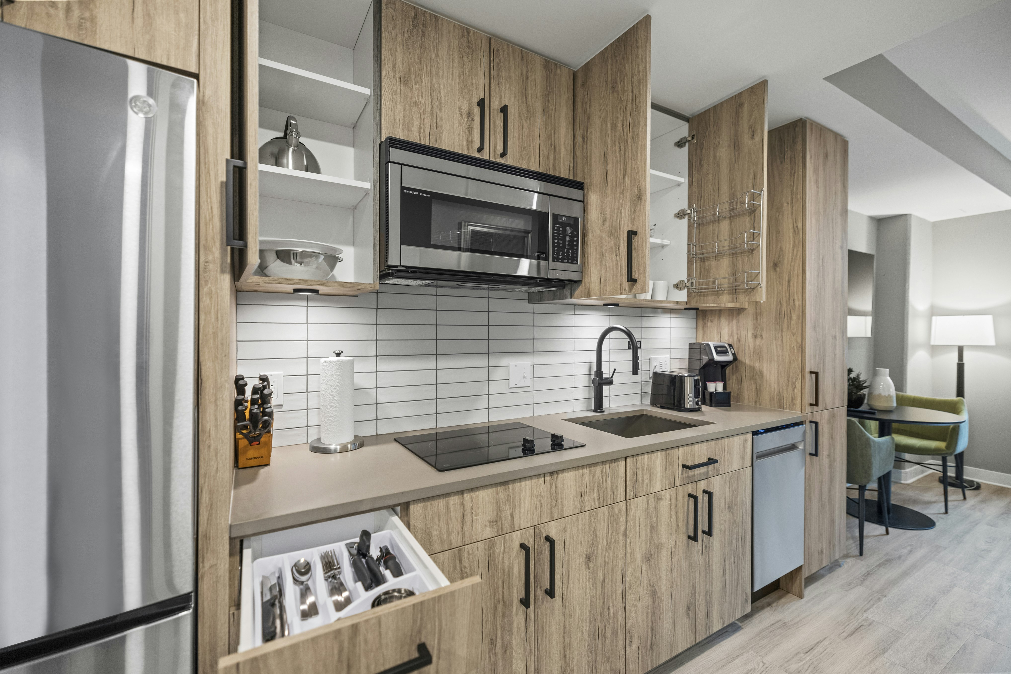 STUDIO, APARTMENT