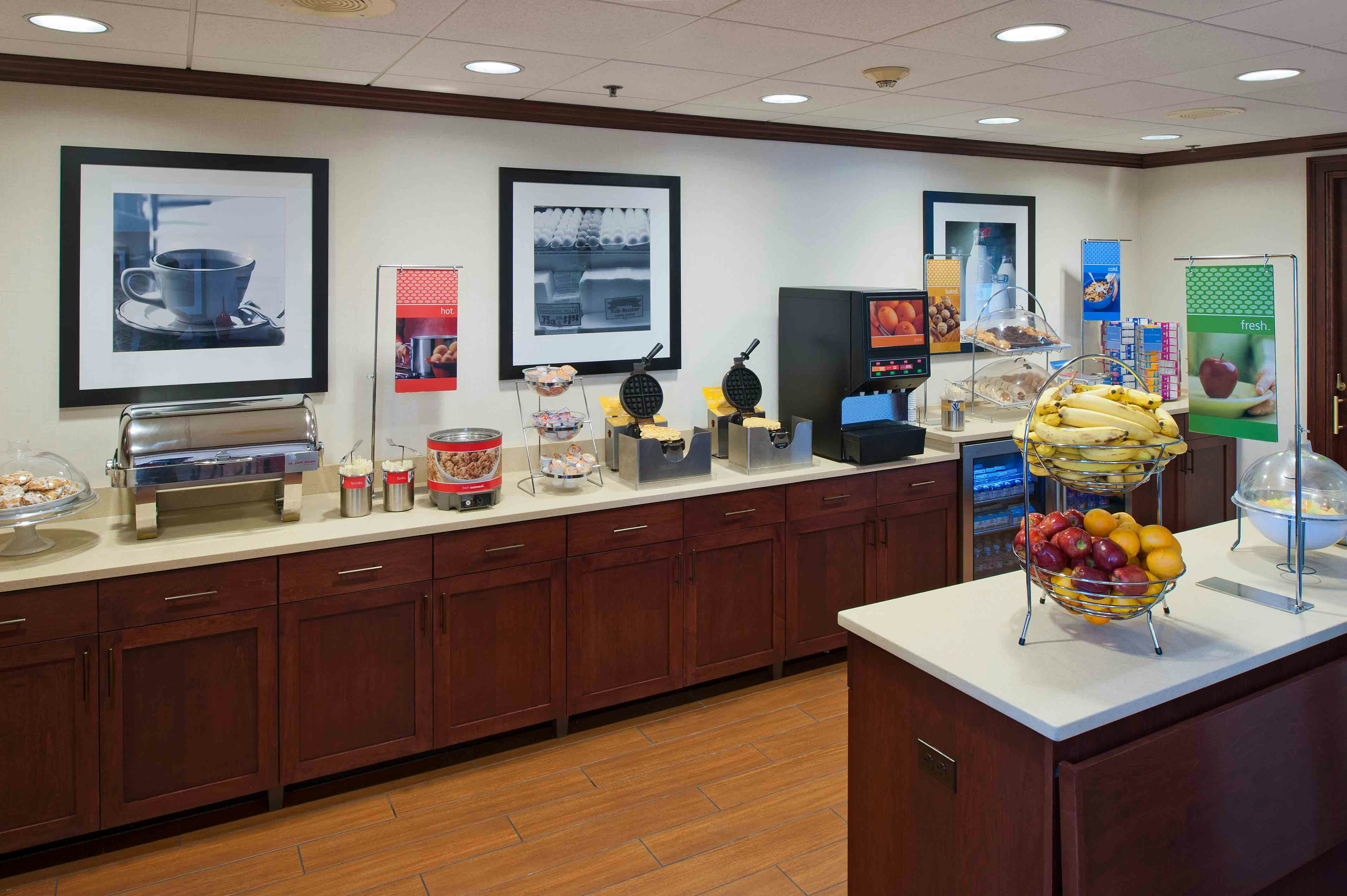 Hampton Inn & Suites Bethlehem 18/32